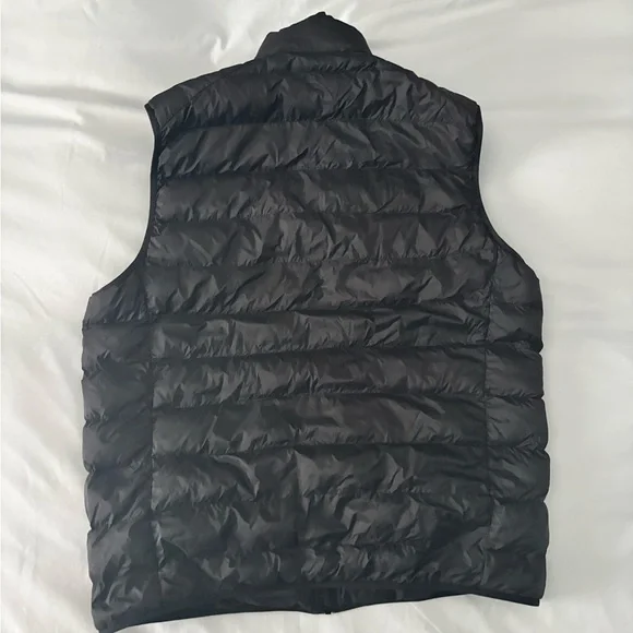New Era Black Quilted Vest - Picture 2 of 3